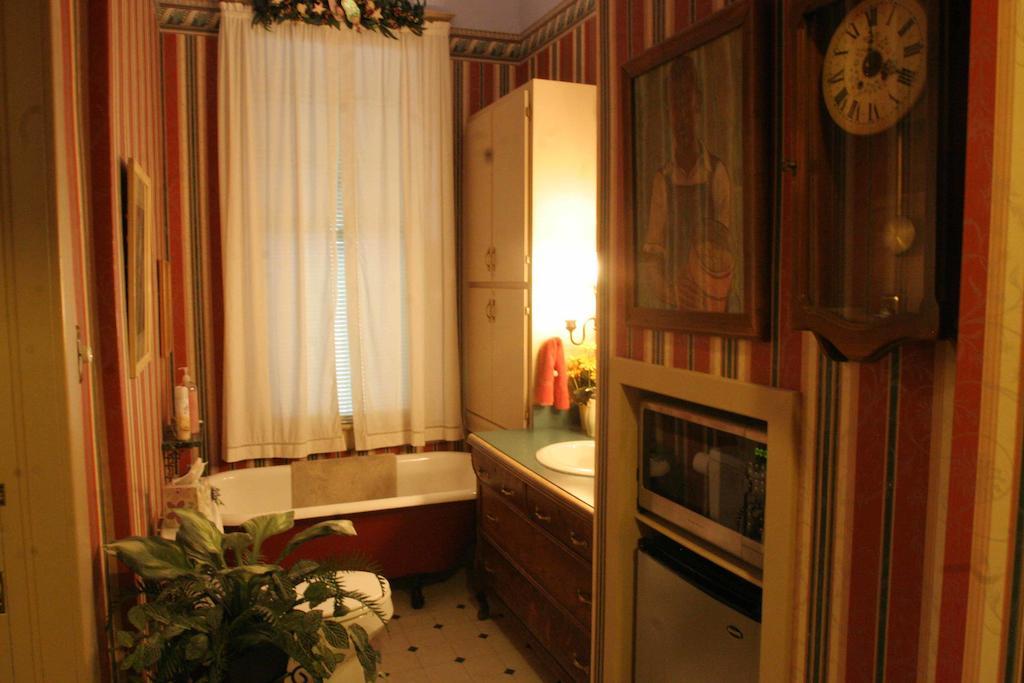 The Lattice Inn Montgomery Habitación foto